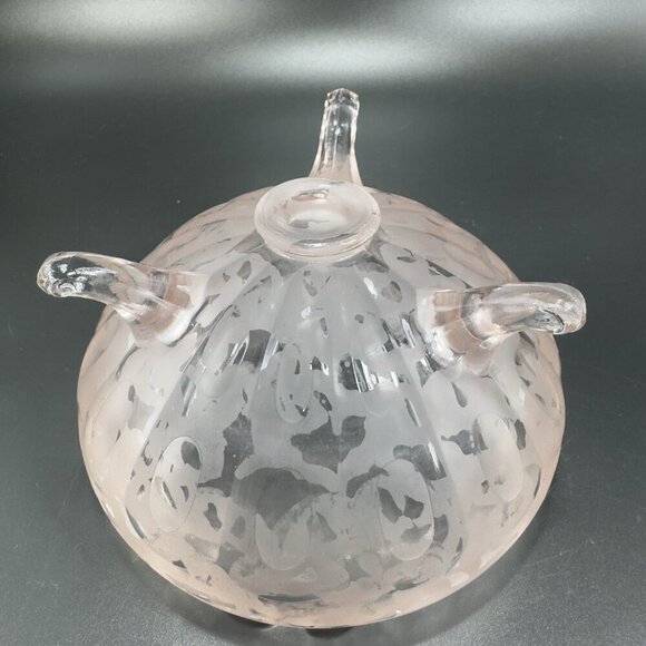 1930s Fenton Ming Pink Glass Rose Bowl Dish Etched 3 Footed Bowl Frosted Finish - Picture 12 of 15